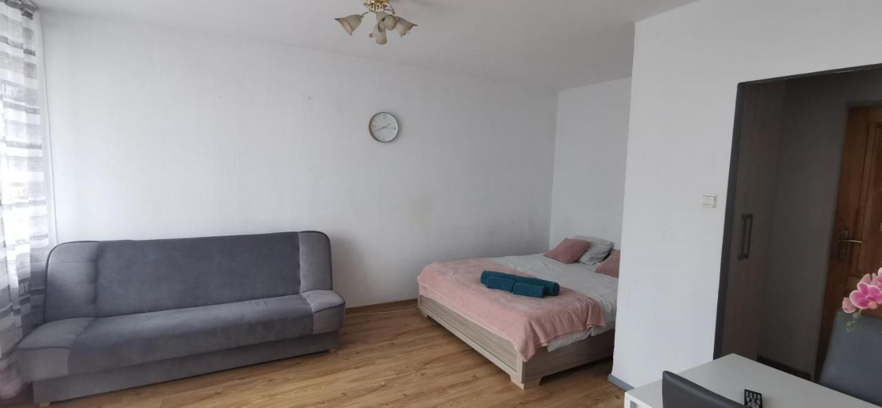 Kawalerka Z Balkonem 27 Daire Çestohova Dış mekan fotoğraf